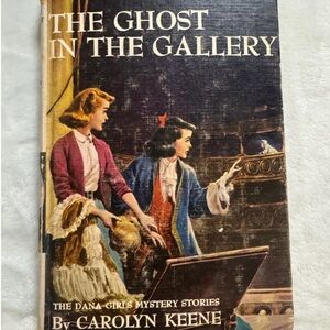 VTG Dana Girls Mystery #17 "The Ghost in the Gallery" Hardcover Carolyn Keene